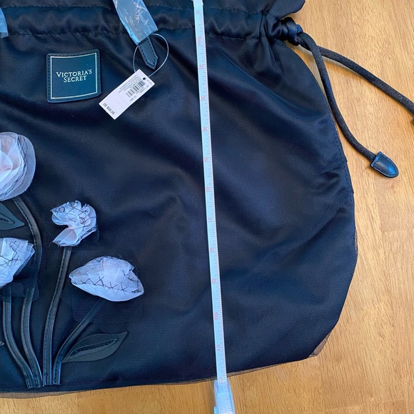 Victoria secrets “love Victoria “ collection … casual tote/ handbag - Picture 2 of 5